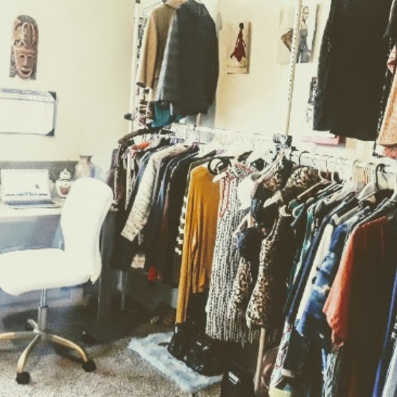 Meet your Posher, Tiffany - Picture 3 of 17